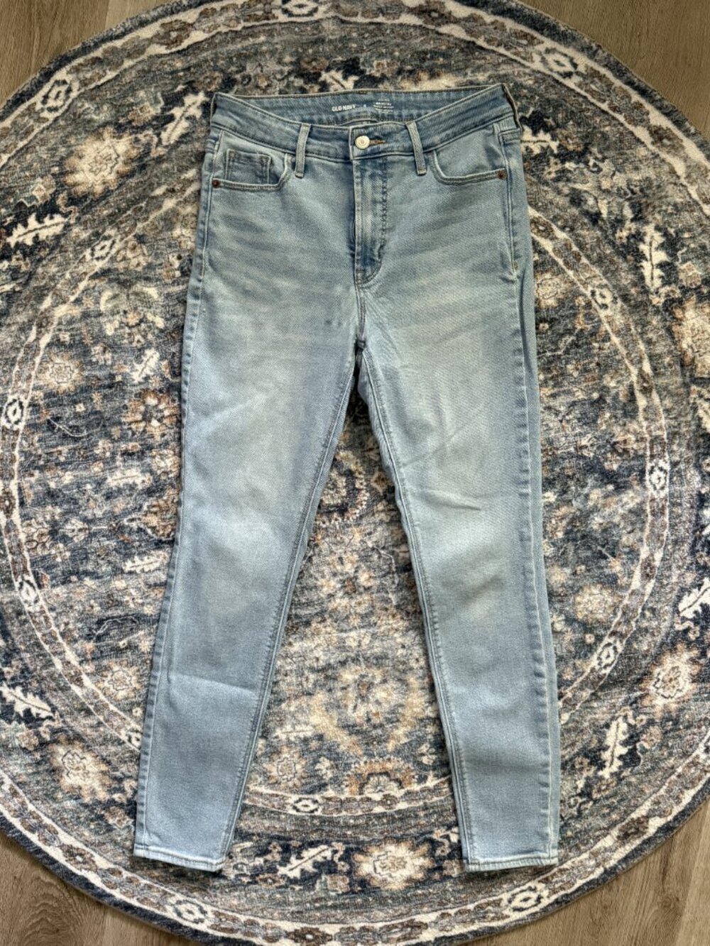 Old Navy High Rise Light Wash Rockstar Super Skinny Jeans